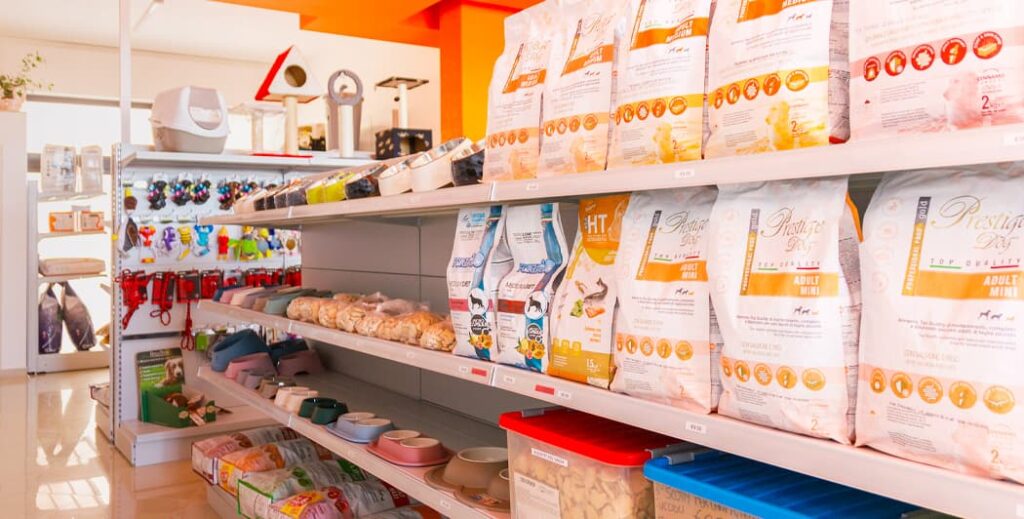 Pet shop: arredamento versatile e personalizzabile