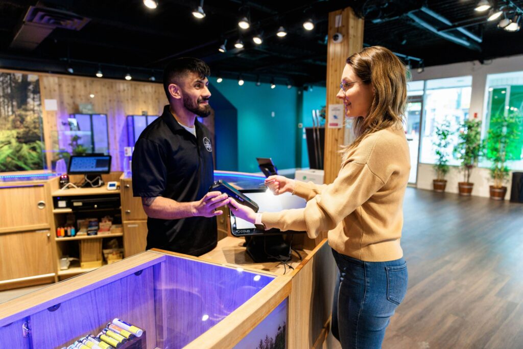 Il modello Apple è diventato uno standard nello store design per l'elettronica di consumo
