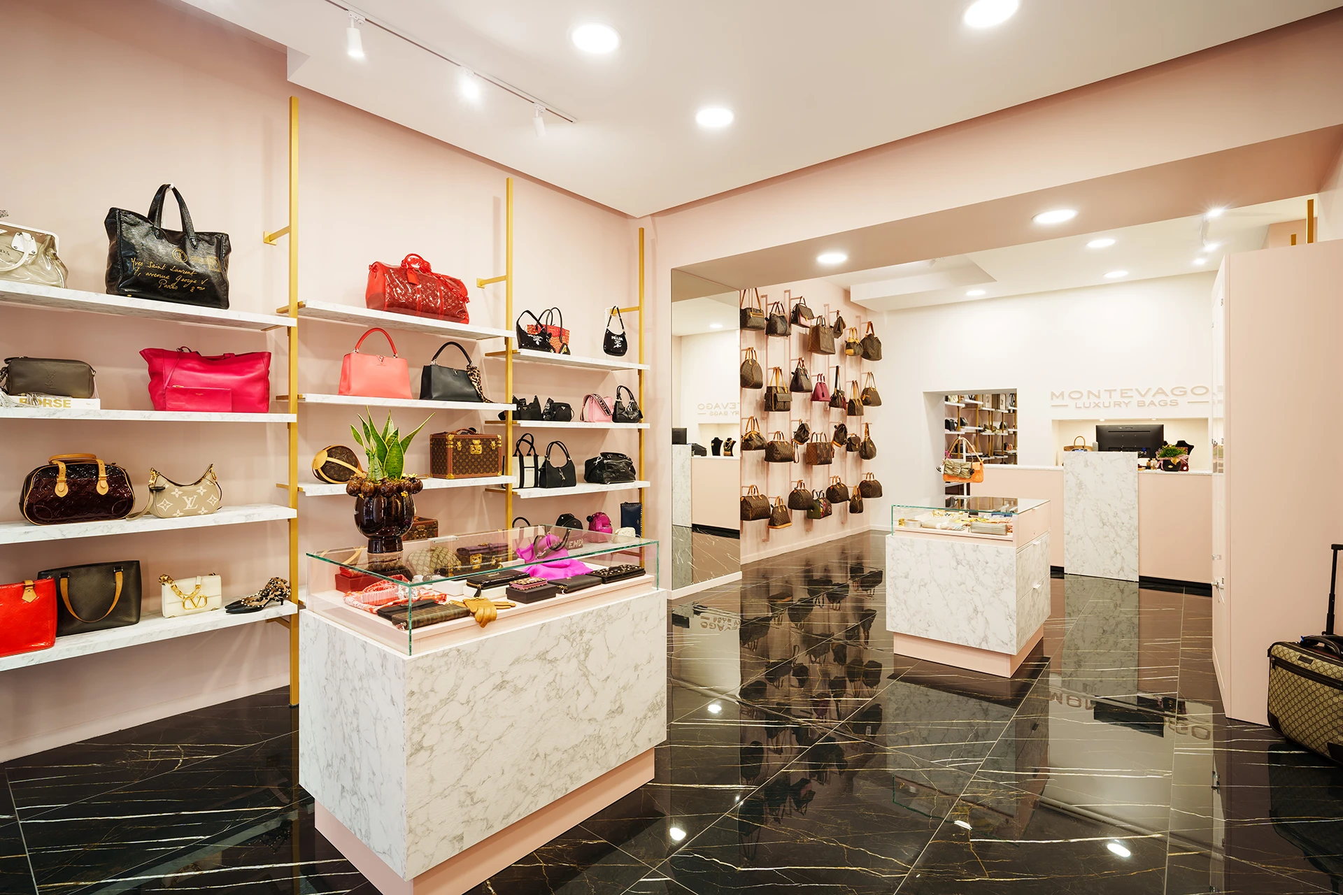 Scarpe, borse e accessori - Montevago Bari